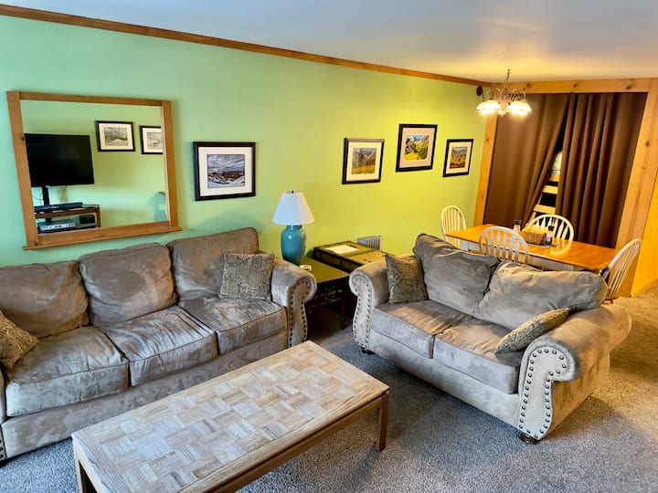 Condo Overlooking Eagle Lift In Summit Grand Bldg - Mammoth Lakes