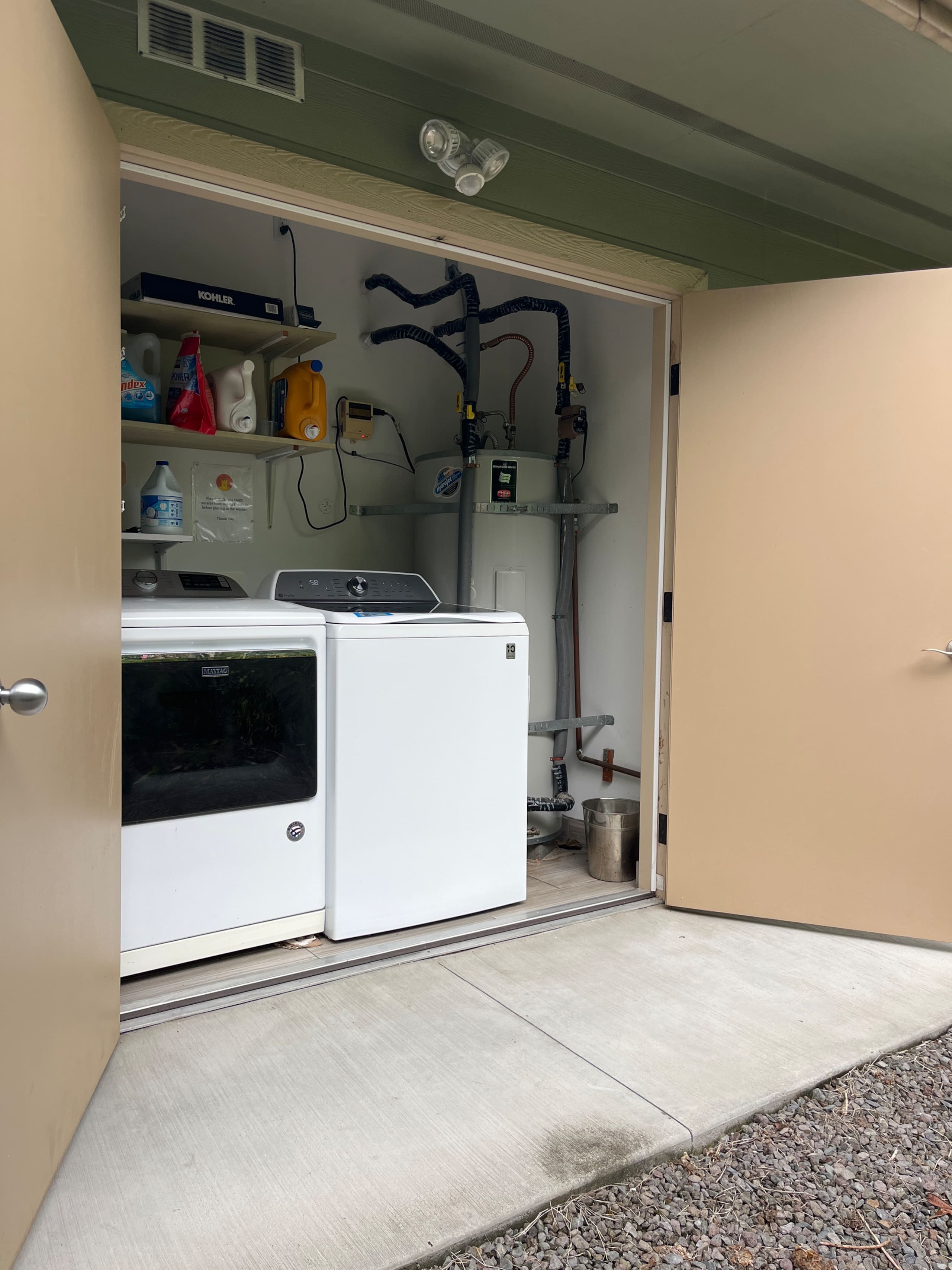 Home in Kailua-Kona · ★4.94 · 2 bedrooms · 3 beds · 1 bath - Image 1