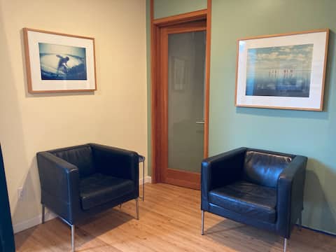 Successful Airbnb property: La Jolla studio, mile from beach in La Jolla