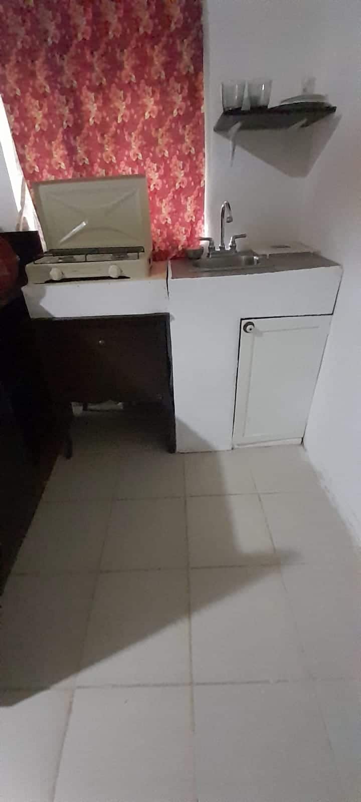 Meg,s Estudio/apt.  Situado Atras Apt Rep San Juan - Managua