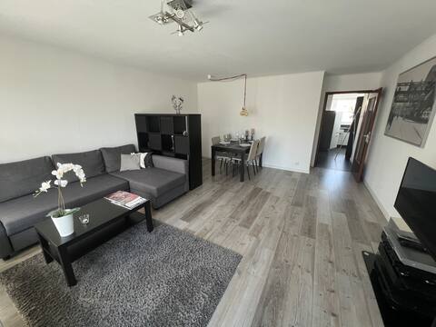 Popular Airbnb listing: City-Apartment in Wuppertal
