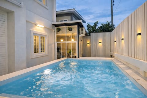 Baan Hug Ubon, Your Private Poolhouse, Welcome Pet