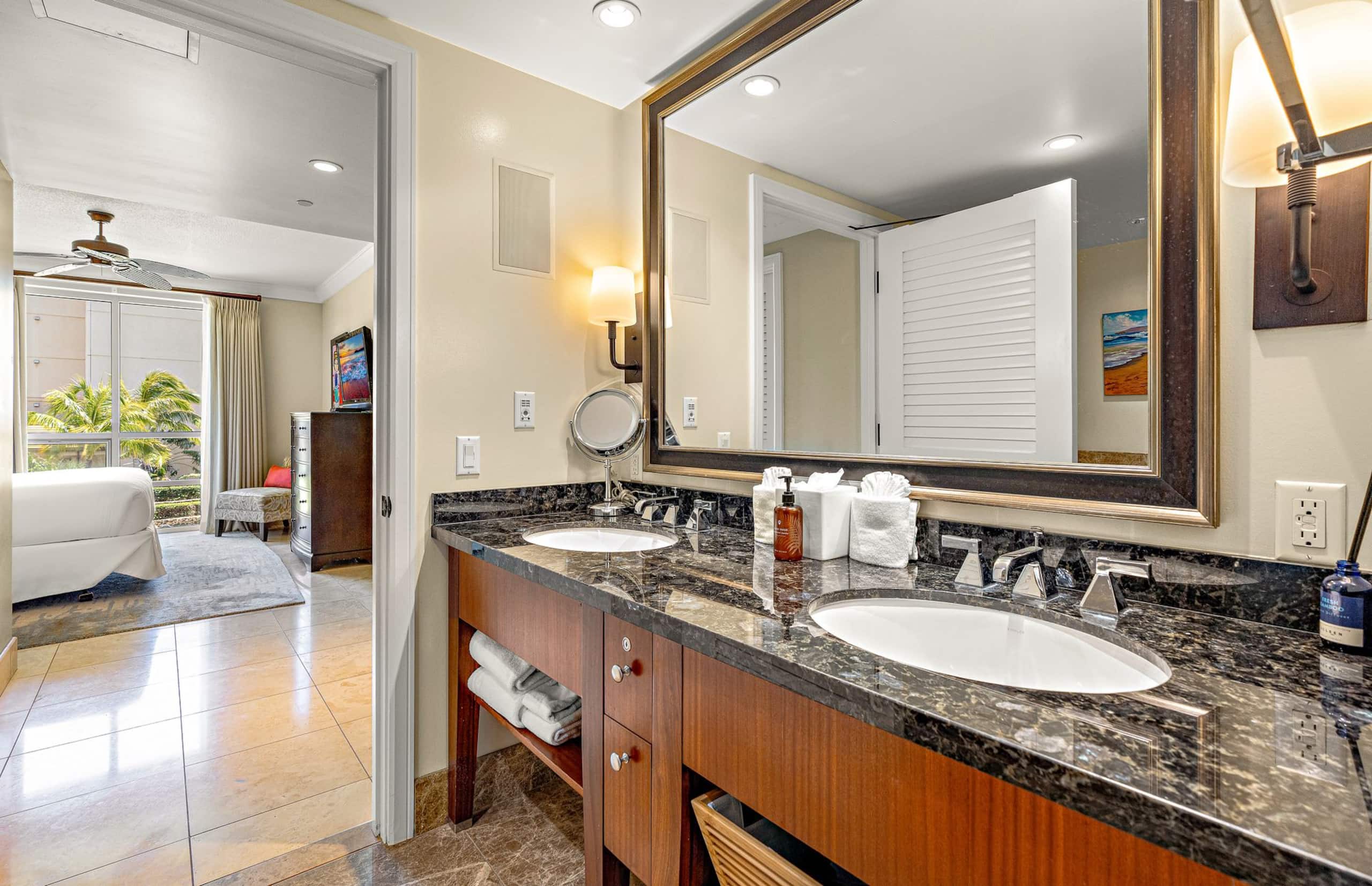 Condo in Lahaina · ★4.95 · 3 bedrooms · 4 beds · 3 baths - Image 6