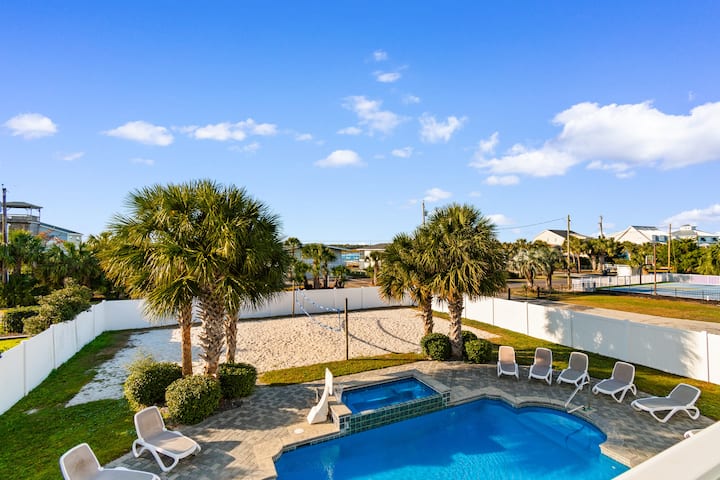 Second Row With Outdoor Volleyball Net - Murrells Inlet, SC