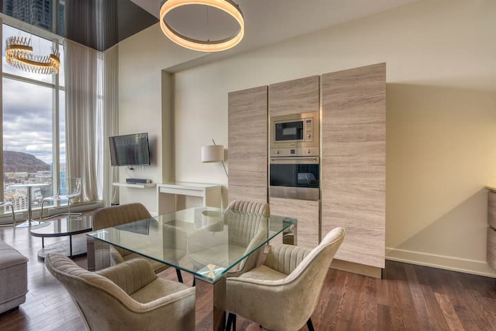 SUB-PENTHOUSE Montreal luxury tour, high ceiling - Condominiums