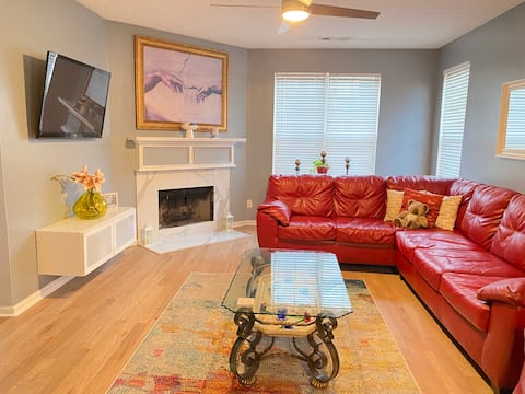 Successful Airbnb property: Precious Paradise! (Near Airport) 4.5 miles in East Point
