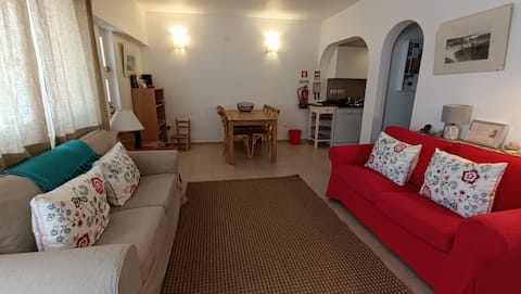 Popular Airbnb listing: Poppy House in Sagres
