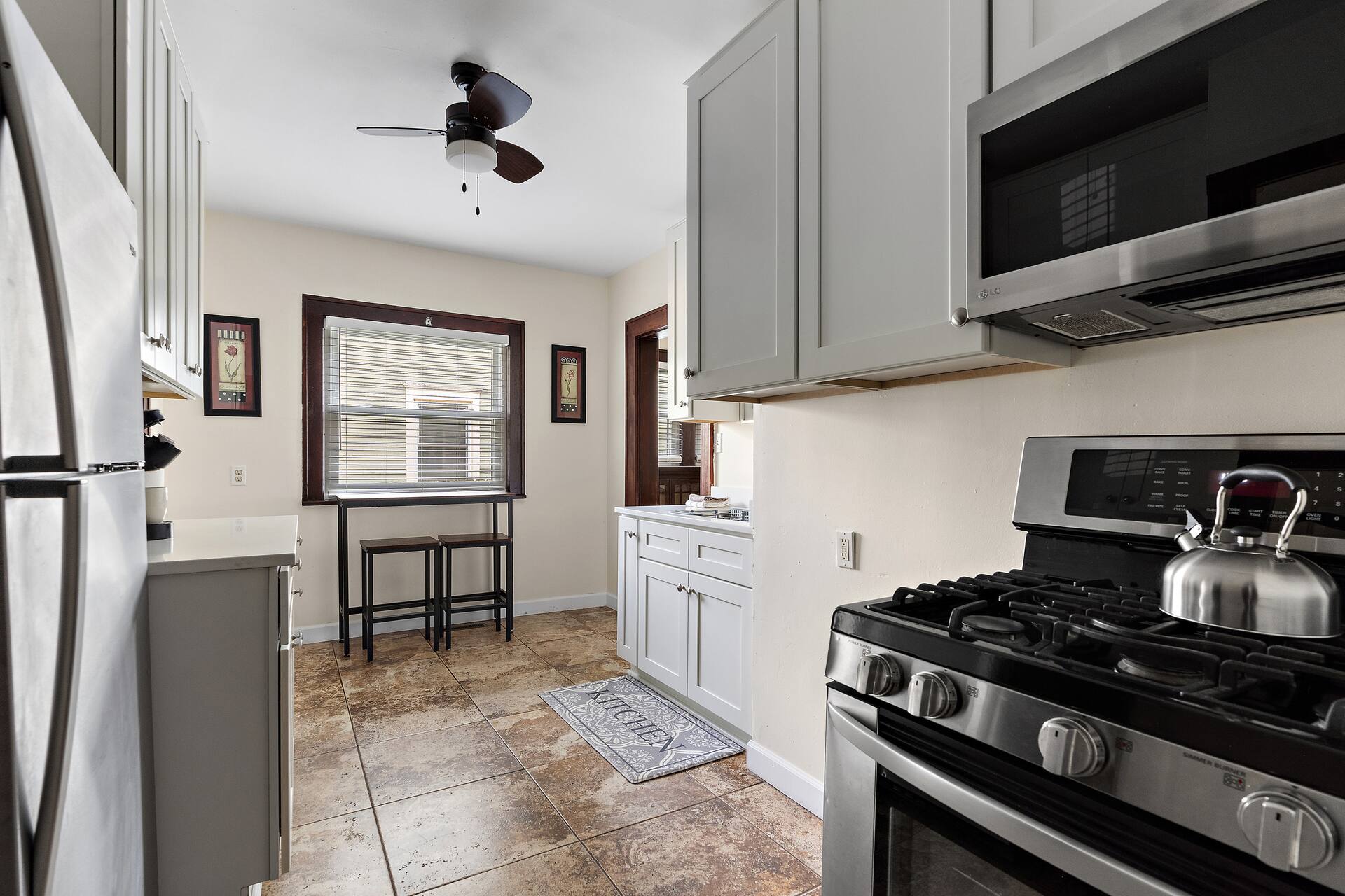 Brillante y espaciosa calle Paul Duplex- Nivel Superior — foto 4