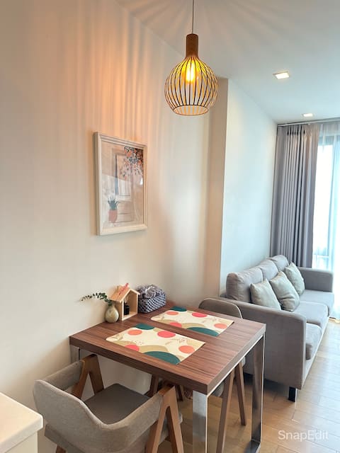 The Astra condo : Cozy & Clean FL.9 with Bathtub