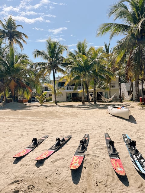 Oceanfront cabin “Mi Sueño” Coveñas.