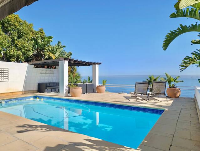 Breathtaking view villa in safe Bantry Bay