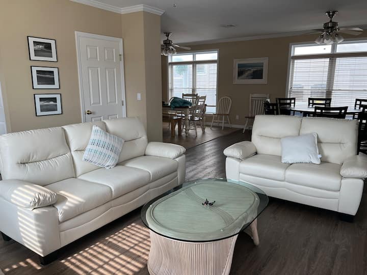 Spacious 5-bedroom House: 1 Block From Beach - Point Pleasant, NJ