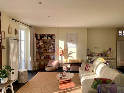 Successful Airbnb property: Quiet and bright duplex with balcony 🌟 in Lyon 6e Arrondissement