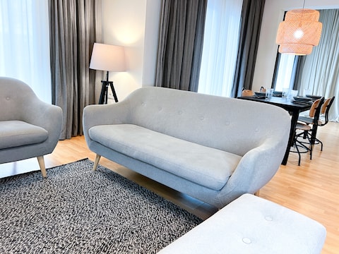 Top performing Airbnb: Bright & Spacious, On Shopping Street in Δήμος Καβάλας
