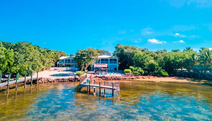Hidden Paradise 3bed/3bath Single Family Home With - Marathon, FL