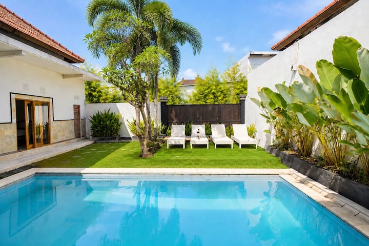 Best Location 3bdr Seminyak - 3 Min From Beach Clubs! - Legian