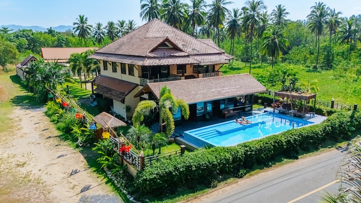 Coral Beach Pool Villa Khao Lak