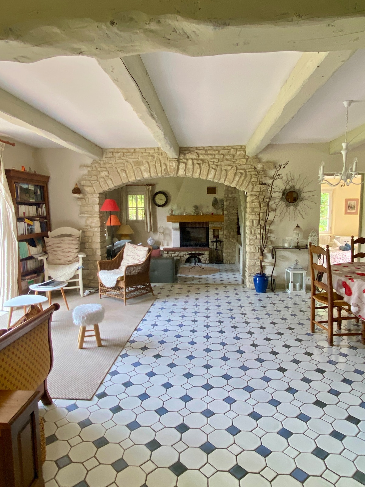 Salon avec cheminée