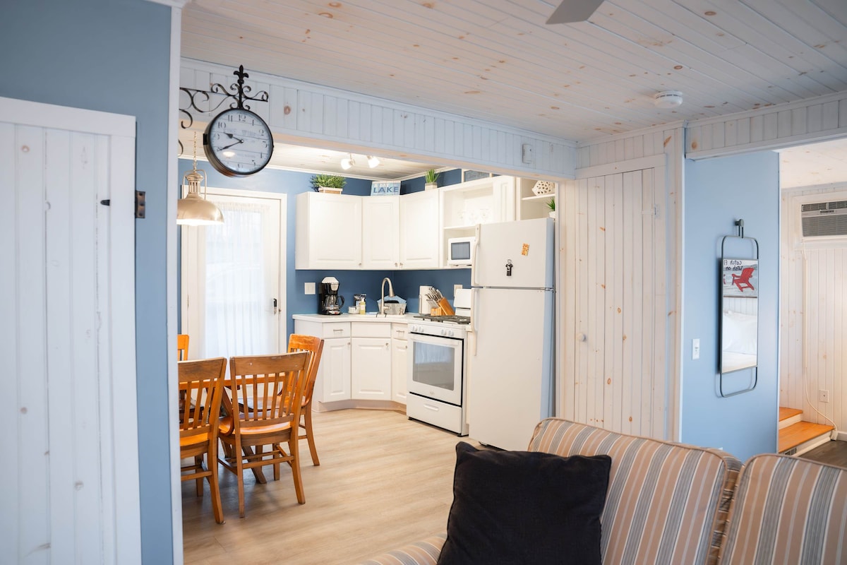 Lakefront Retreat