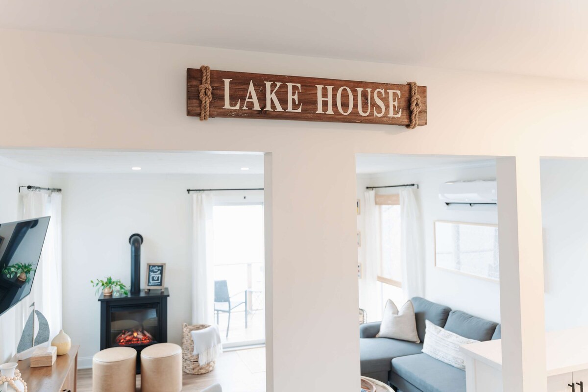 Lakefront Retreat