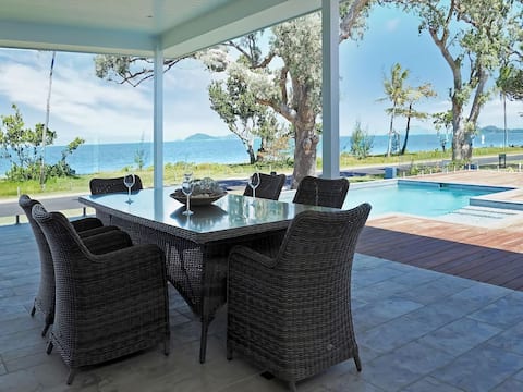 Solace Dream Beachfront Escape