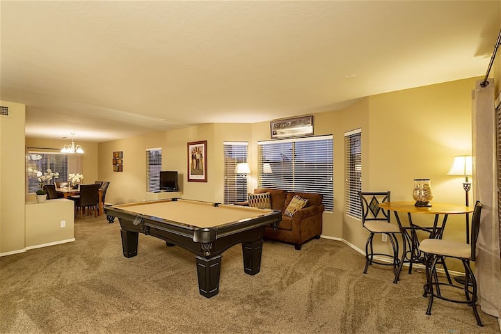 Litchfield Manor Spectacular 6BR, Pool - Arizona