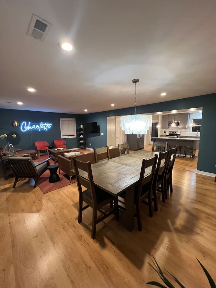 8 Bedrooms In Dilworth, Close To Southend - Charlotte, NC