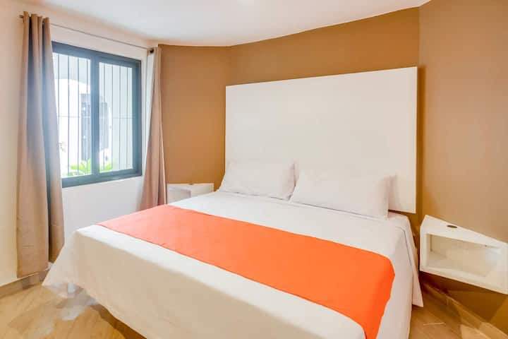Air, King Bed, Kitchen, 50 Mbps Wi-fi, V1 - Playa del Carmen