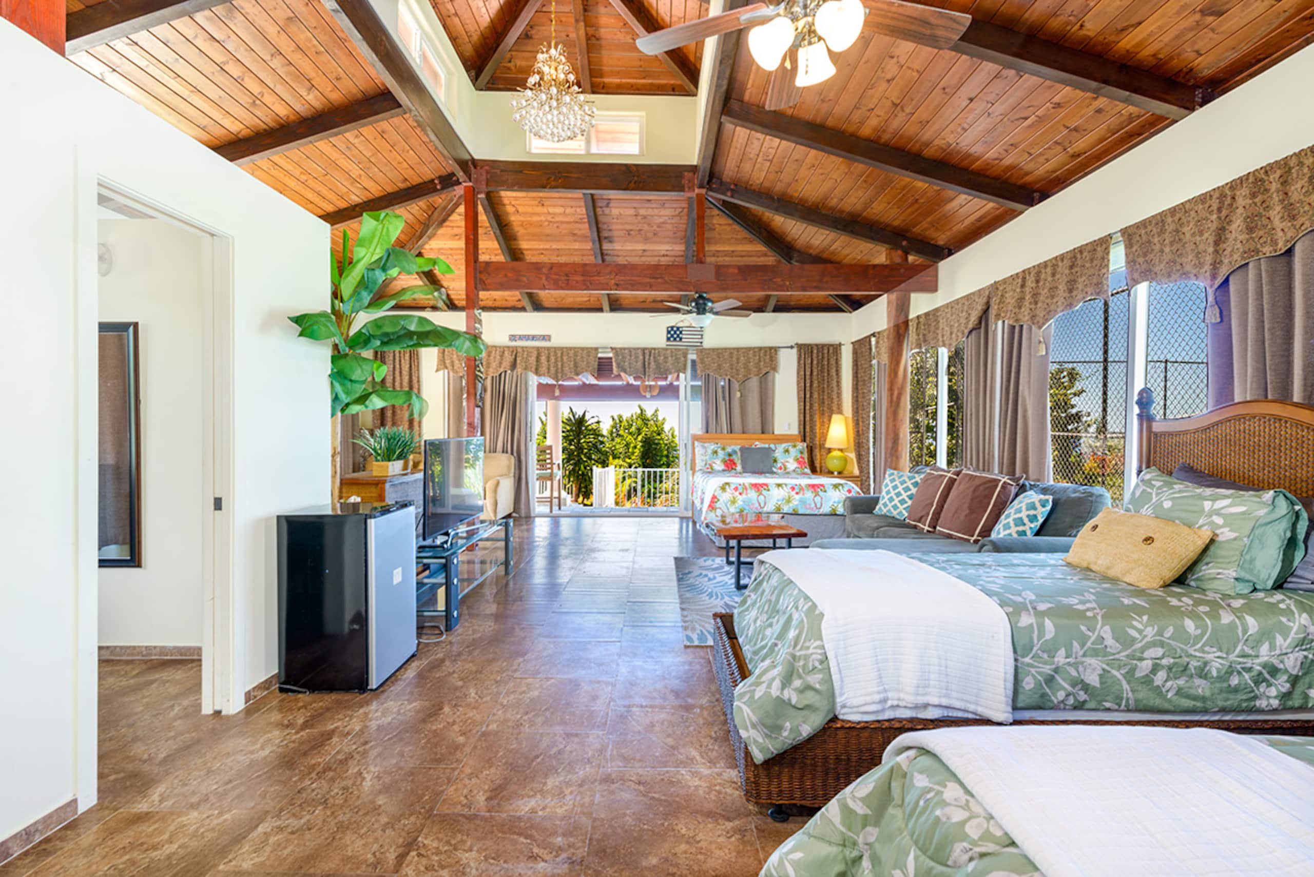Villa in Kailua-Kona · ★4.81 · 7 bedrooms · 12 beds · 7 baths - Image 41
