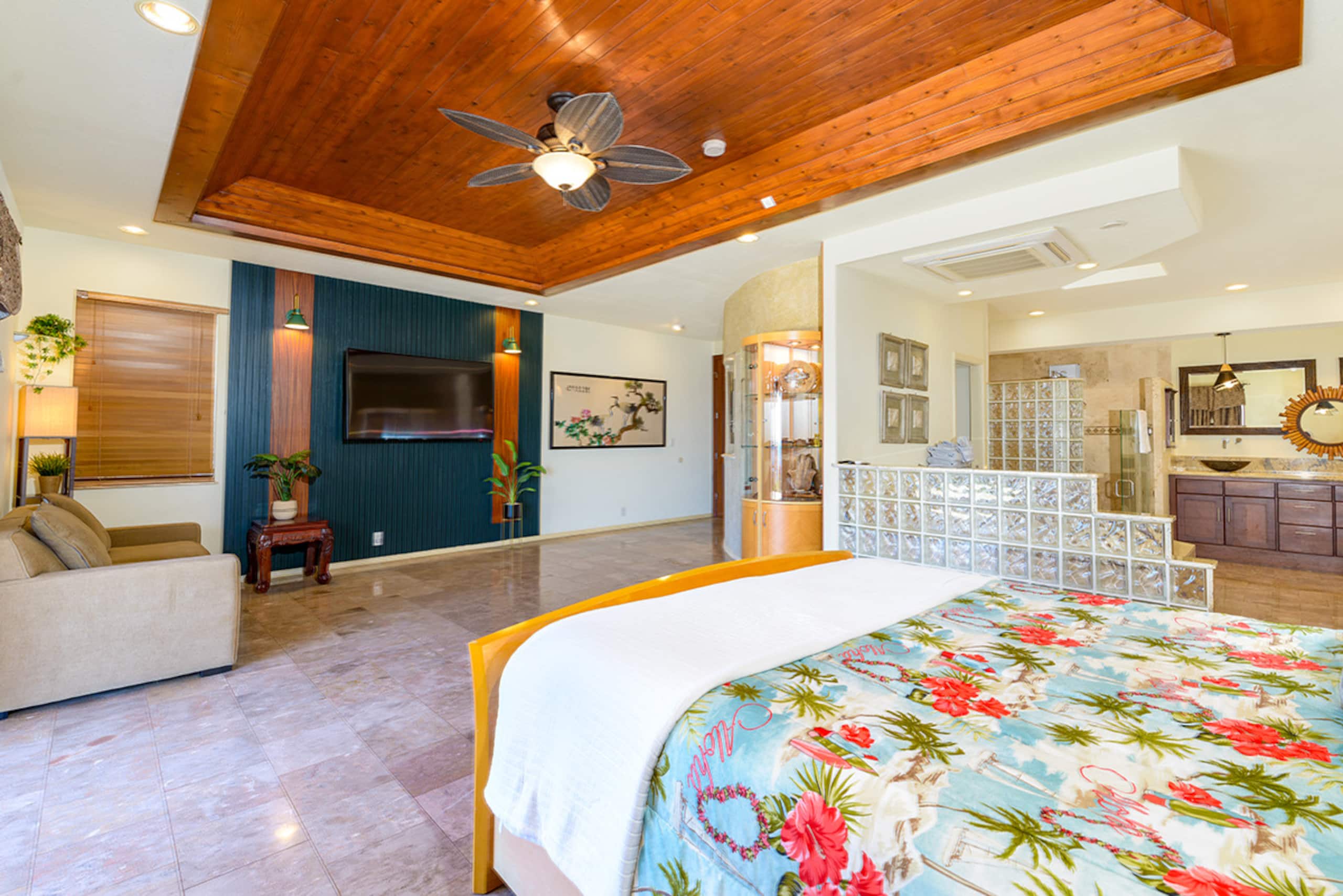 Villa in Kailua-Kona · ★4.81 · 7 bedrooms · 12 beds · 7 baths - Image 32