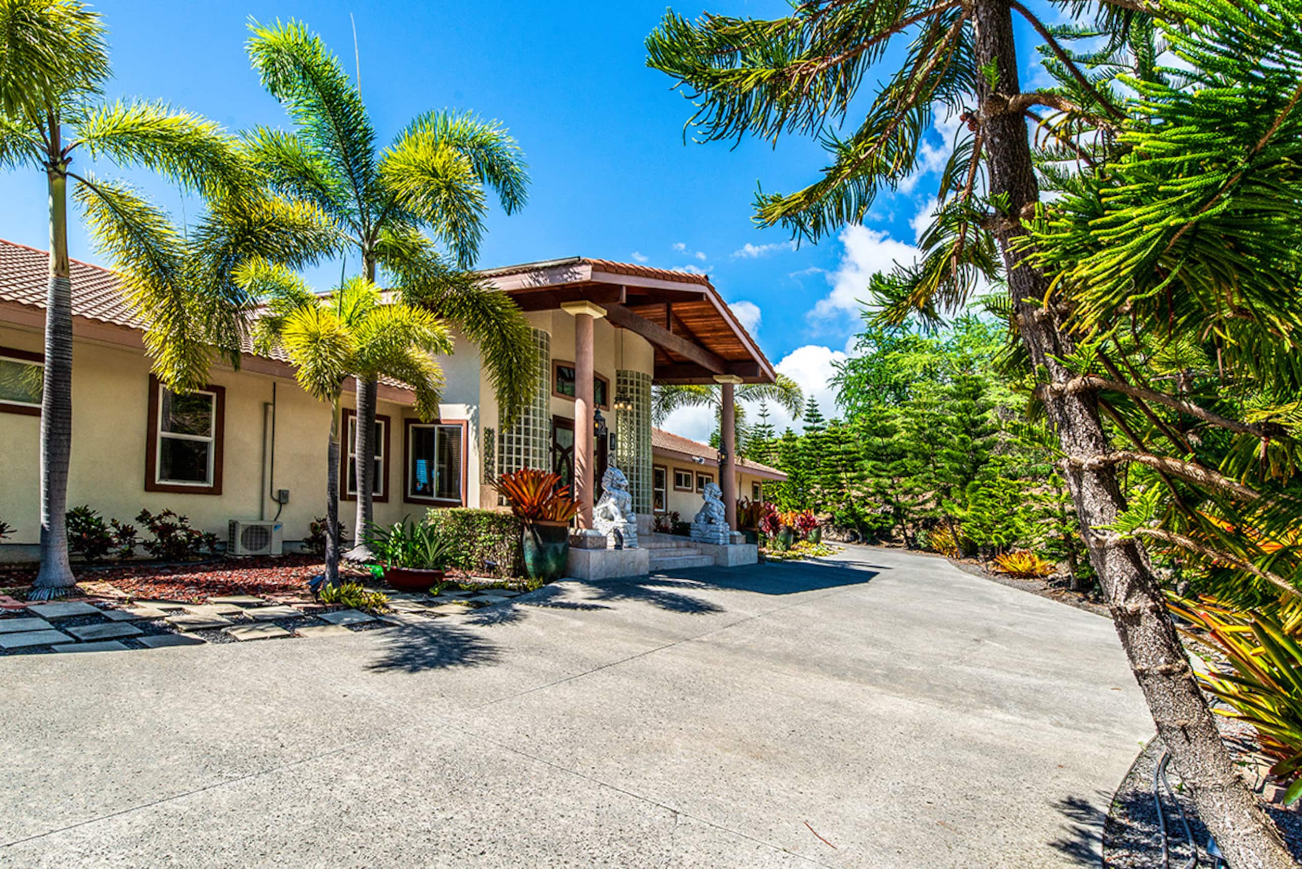 Villa in Kailua-Kona · ★4.81 · 7 bedrooms · 12 beds · 7 baths - Image 103