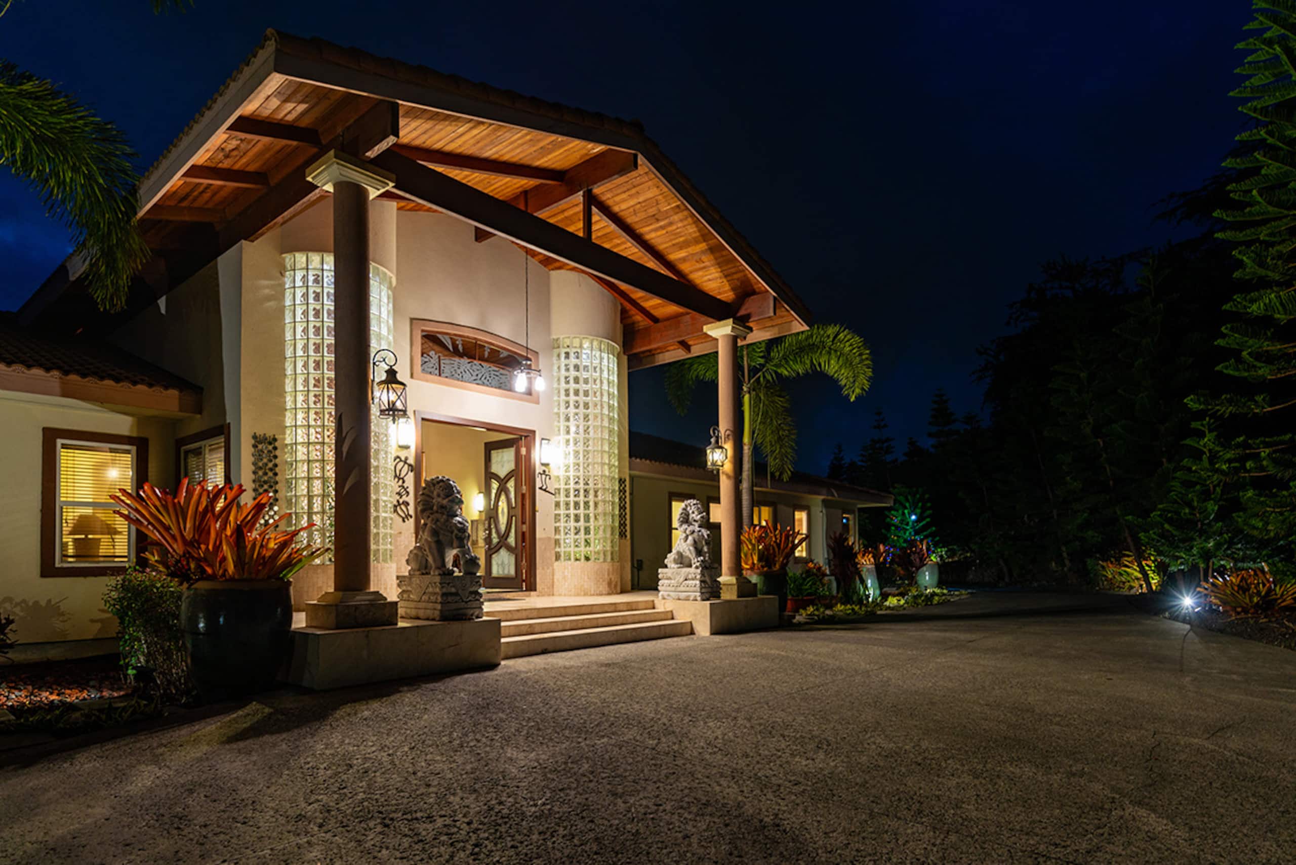 Villa in Kailua-Kona · ★4.81 · 7 bedrooms · 12 beds · 7 baths - Image 106