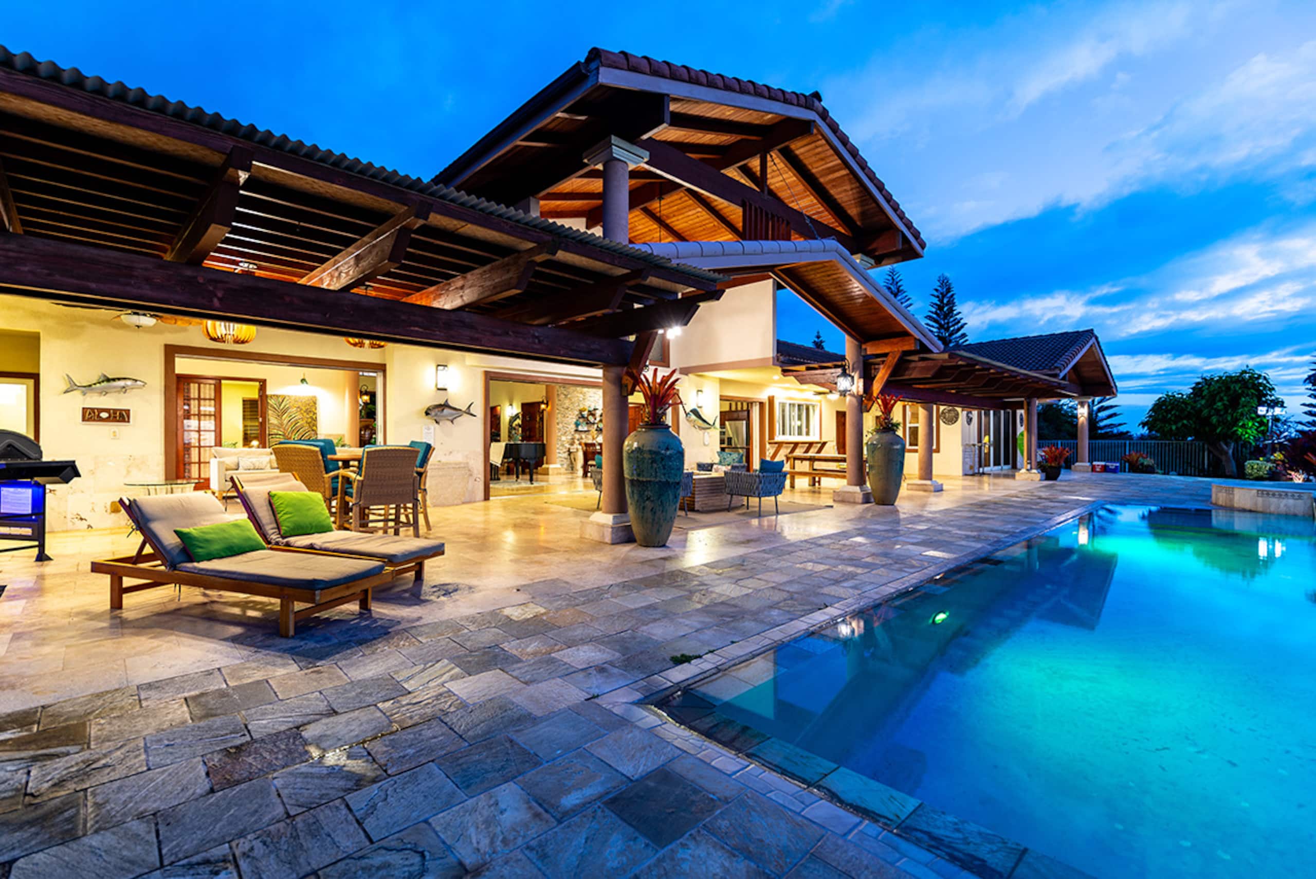 Villa in Kailua-Kona · ★4.81 · 7 bedrooms · 12 beds · 7 baths - Image 62
