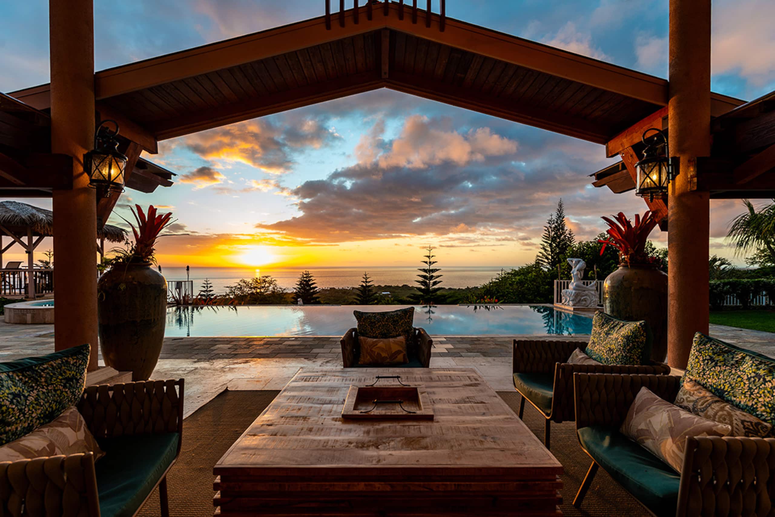 Villa in Kailua-Kona · ★4.81 · 7 bedrooms · 12 beds · 7 baths - Image 63