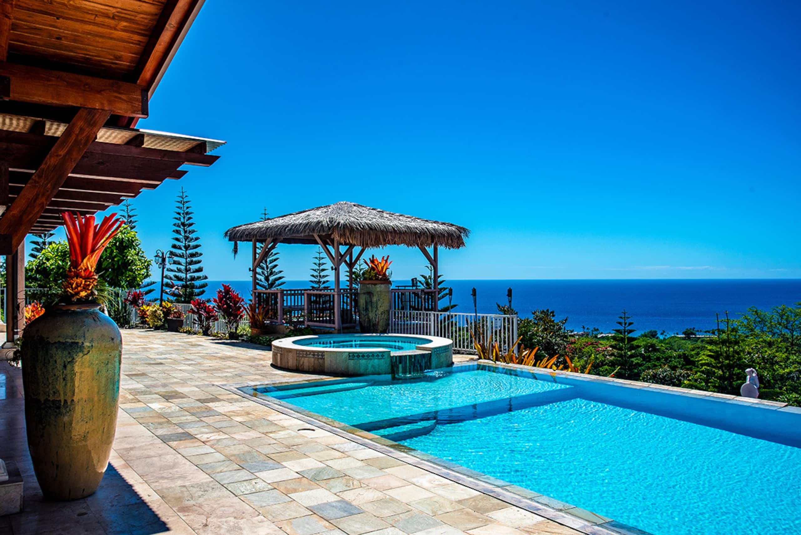 Villa in Kailua-Kona · ★4.81 · 7 bedrooms · 12 beds · 7 baths - Image 116