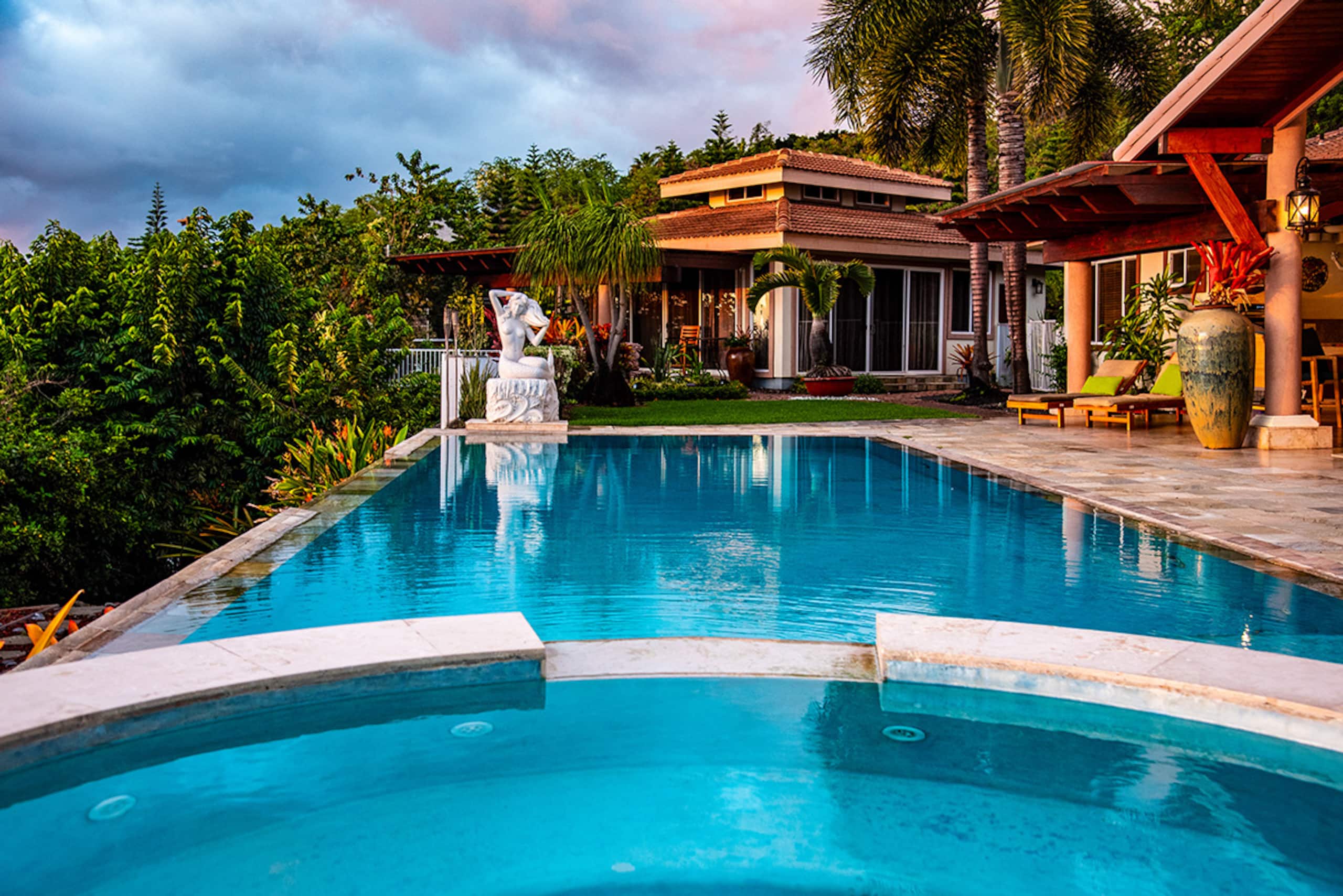 Villa in Kailua-Kona · ★4.81 · 7 bedrooms · 12 beds · 7 baths - Image 111