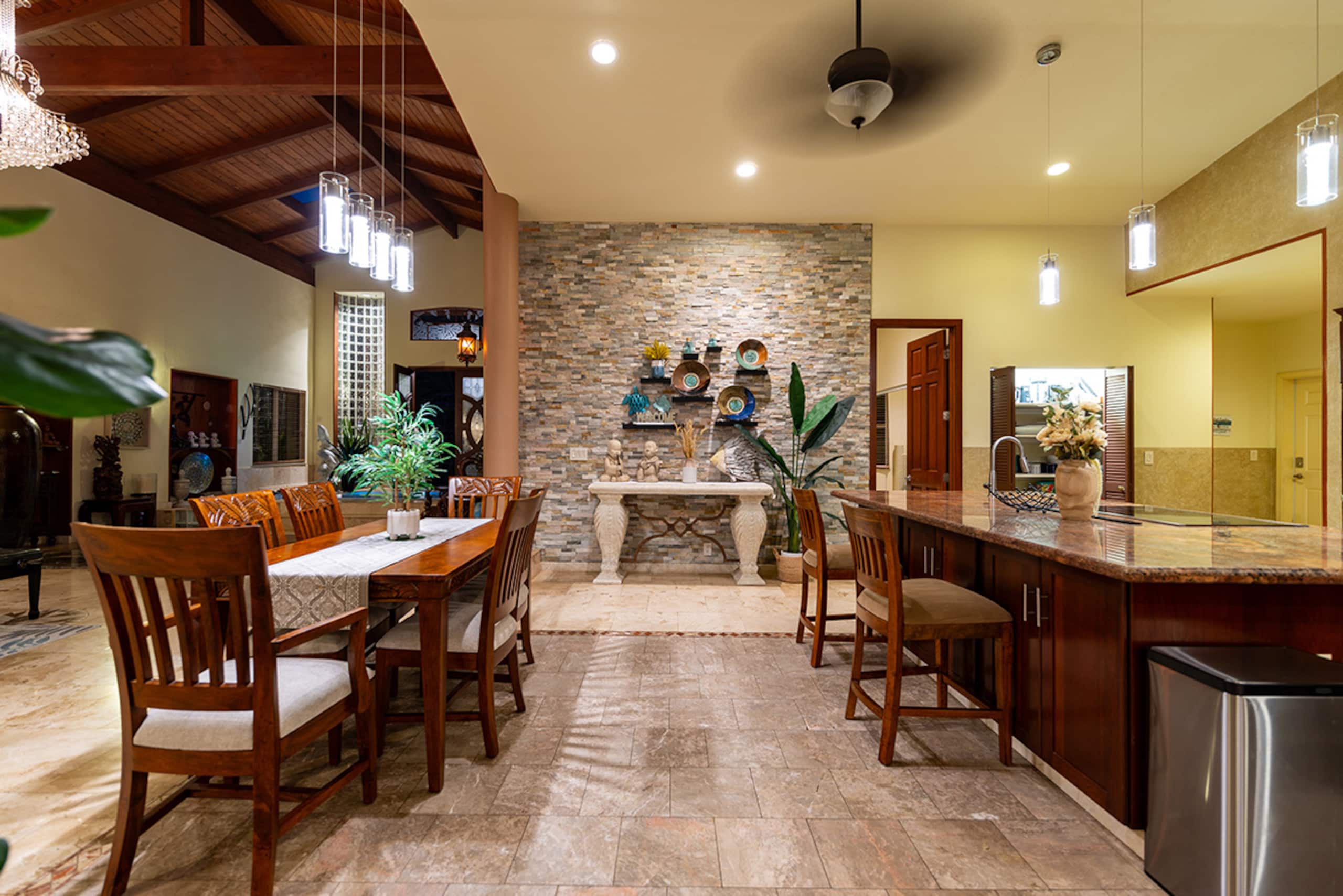 Villa in Kailua-Kona · ★4.81 · 7 bedrooms · 12 beds · 7 baths - Image 29