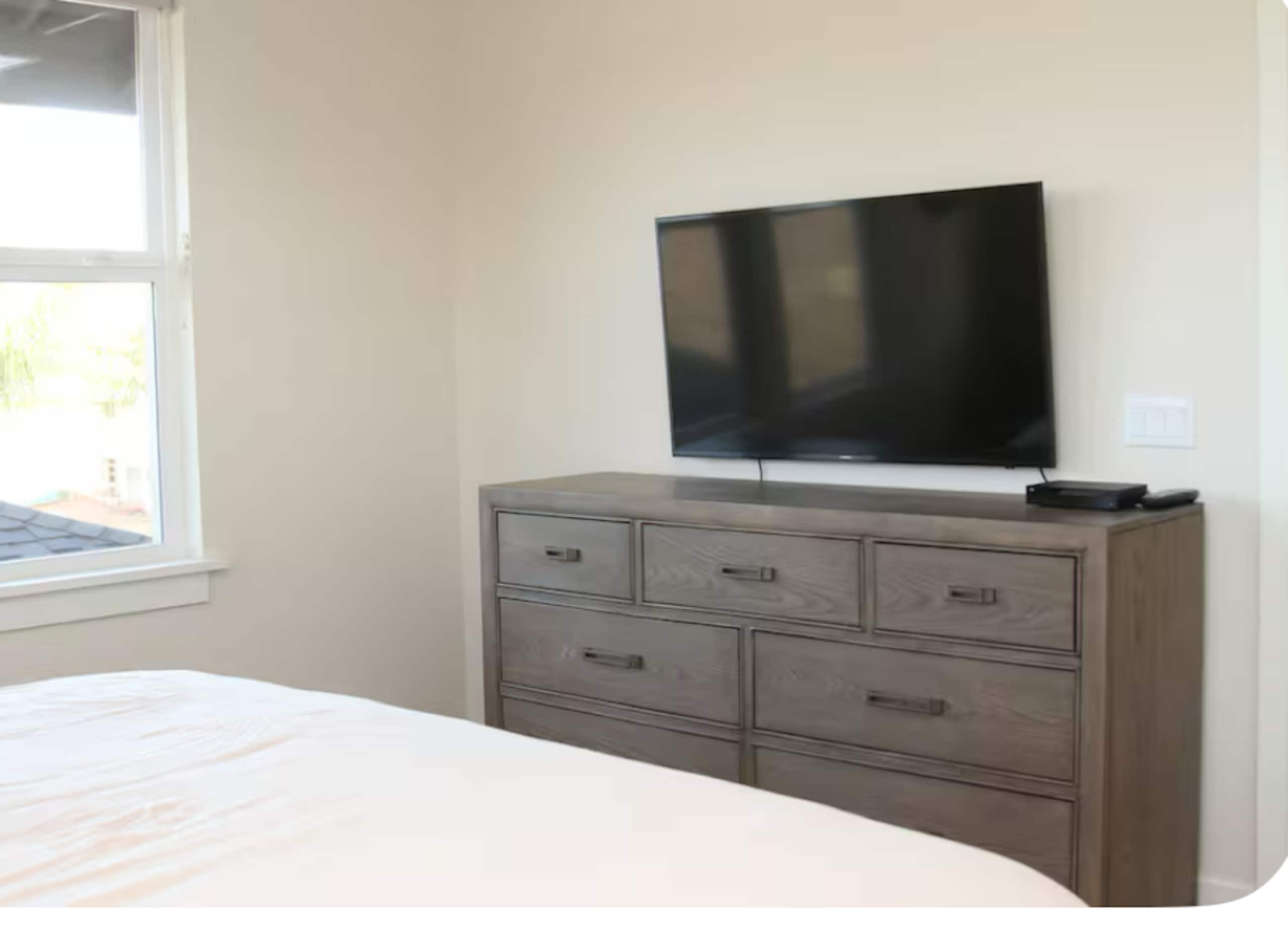 Condo in Koloa · ★4.97 · 3 bedrooms · 4 beds · 2.5 baths - Image 12