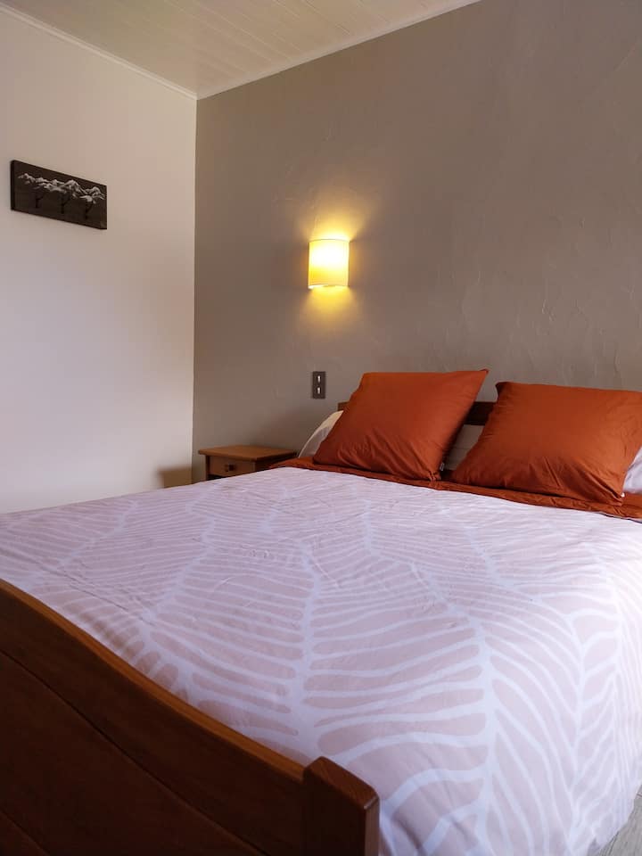 საძინებელი 1