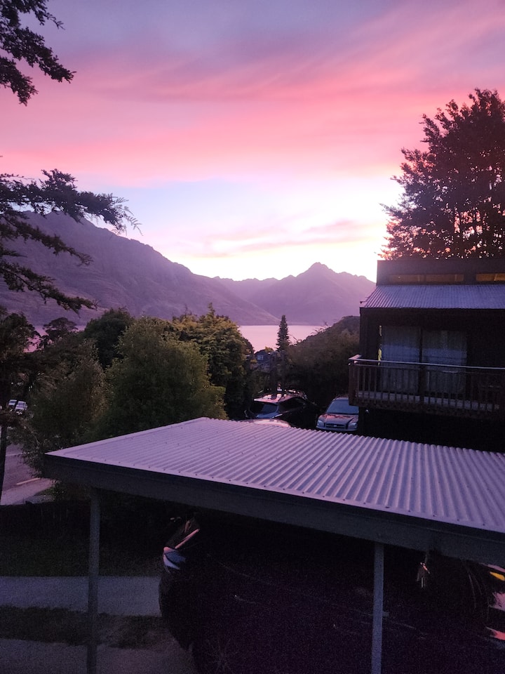 Sunshine Bay Cottage - Queenstown