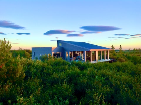 Luxury and Modern with HotTub. Summer / Winter