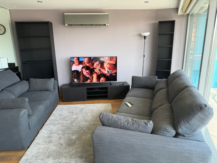Modern 2 Bed In Ocean Village | Pool | Rock Views - Gibraltar
