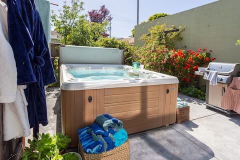 NewDesignerHome w Hottub near Bart