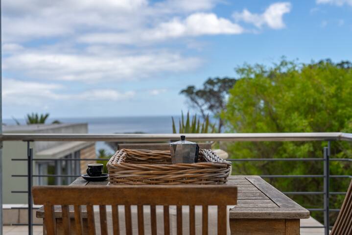 Pool, garden, BBQ, close to beach, battery back-up gallery image 5