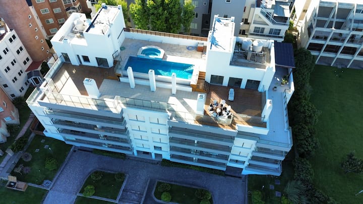 Espectacular Departamento Frente Al Mar - Pinamar