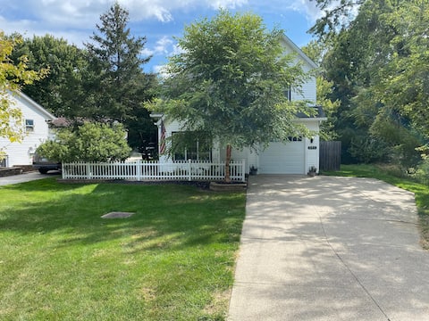 Harmony House - Short walk to Medina Square