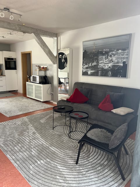 2-room apartment (3) with terrace near the city railway