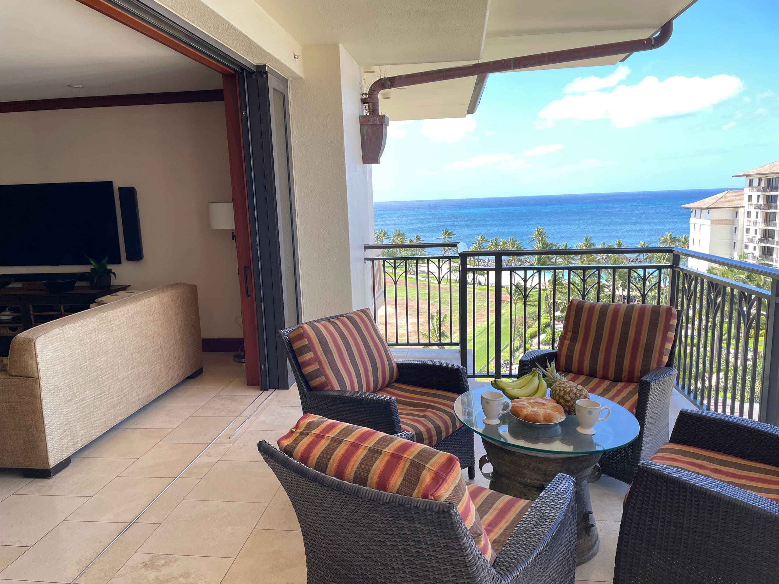 Villa in Honolulu County · ★4.97 · 2 bedrooms · 4 beds · 2 private baths - Image 4