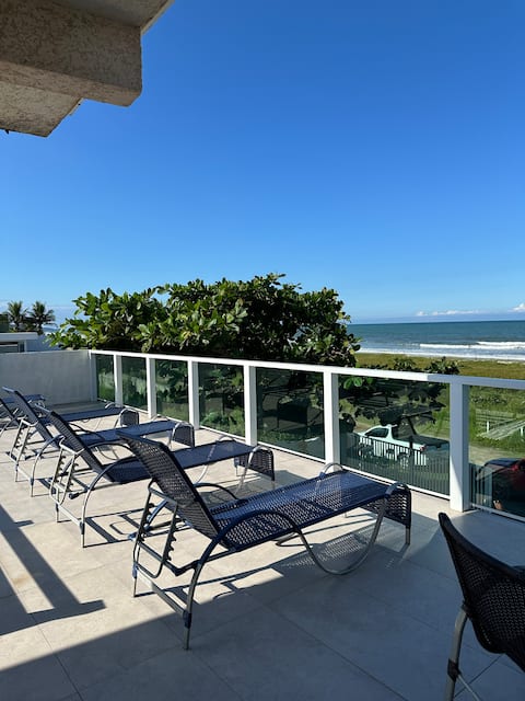 Sea front retreat, Jacuzzi, Swimming pool, 4 bedrooms