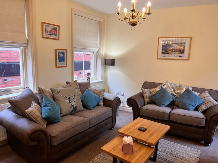 17a Grape Lane, Whitby - Whitby